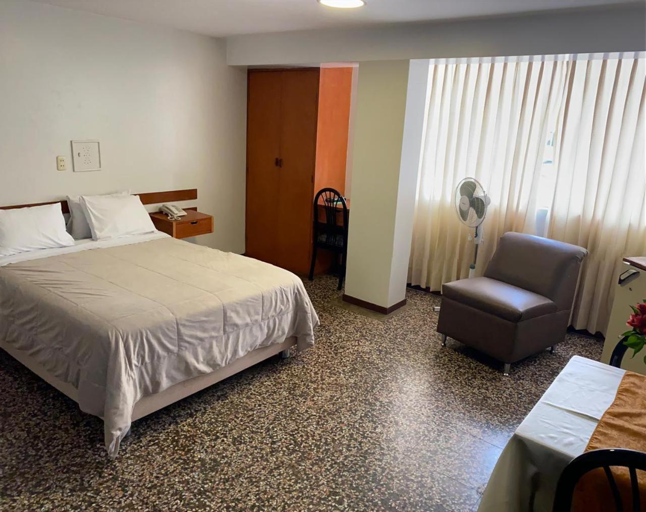 Hotel Plazza Chiclayo Exterior foto